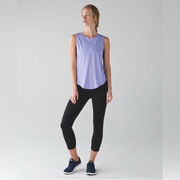 Lululemon Var-City Muscle Tank in Heathered Lilac Made With Seriously Light Luon - Picture 7 of 9